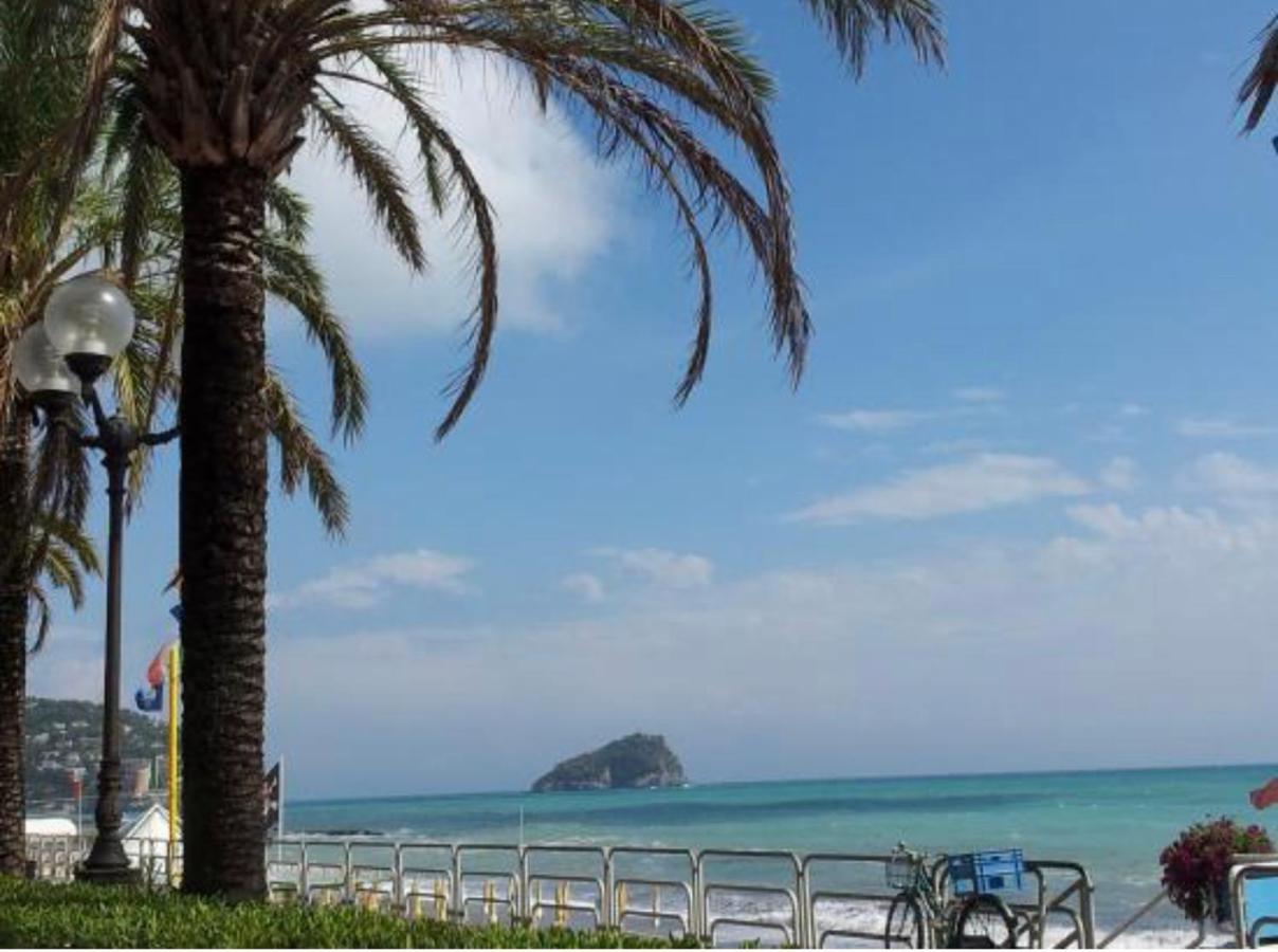 Apartamento A 5 Minuti Dal Mare - Dolphin Beach House Spotorno Exterior foto